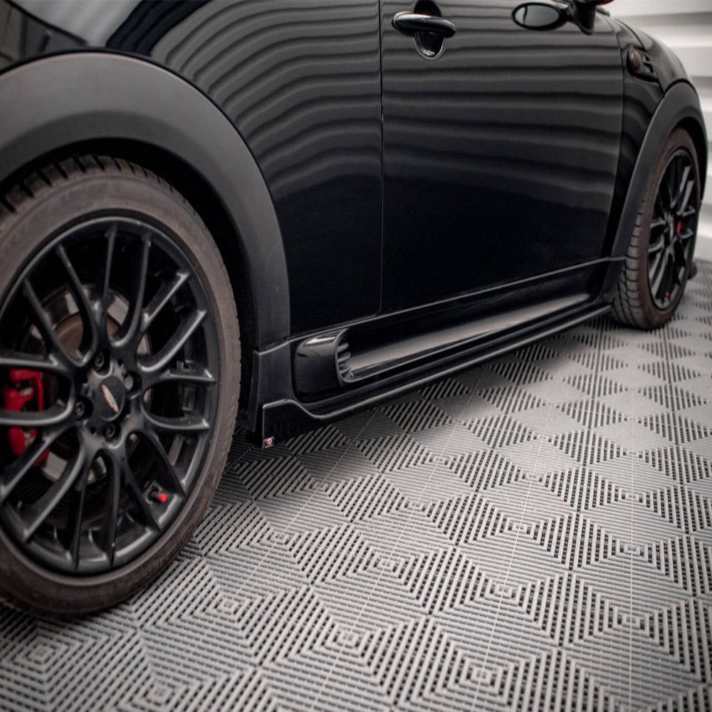 MINI R56 JCW Side Skirts V.2 – Gloss Black