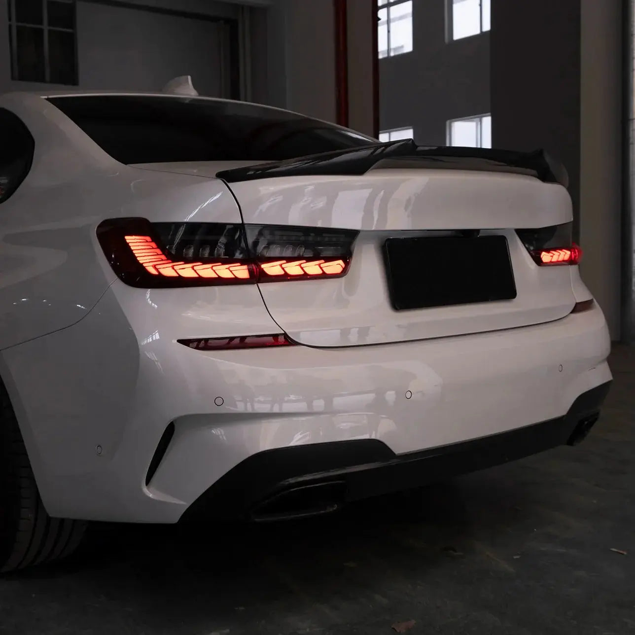 BMW 3-Series G20 G80 M3 OLED LED Rear Taillights – Red with Dragon Scale DRL