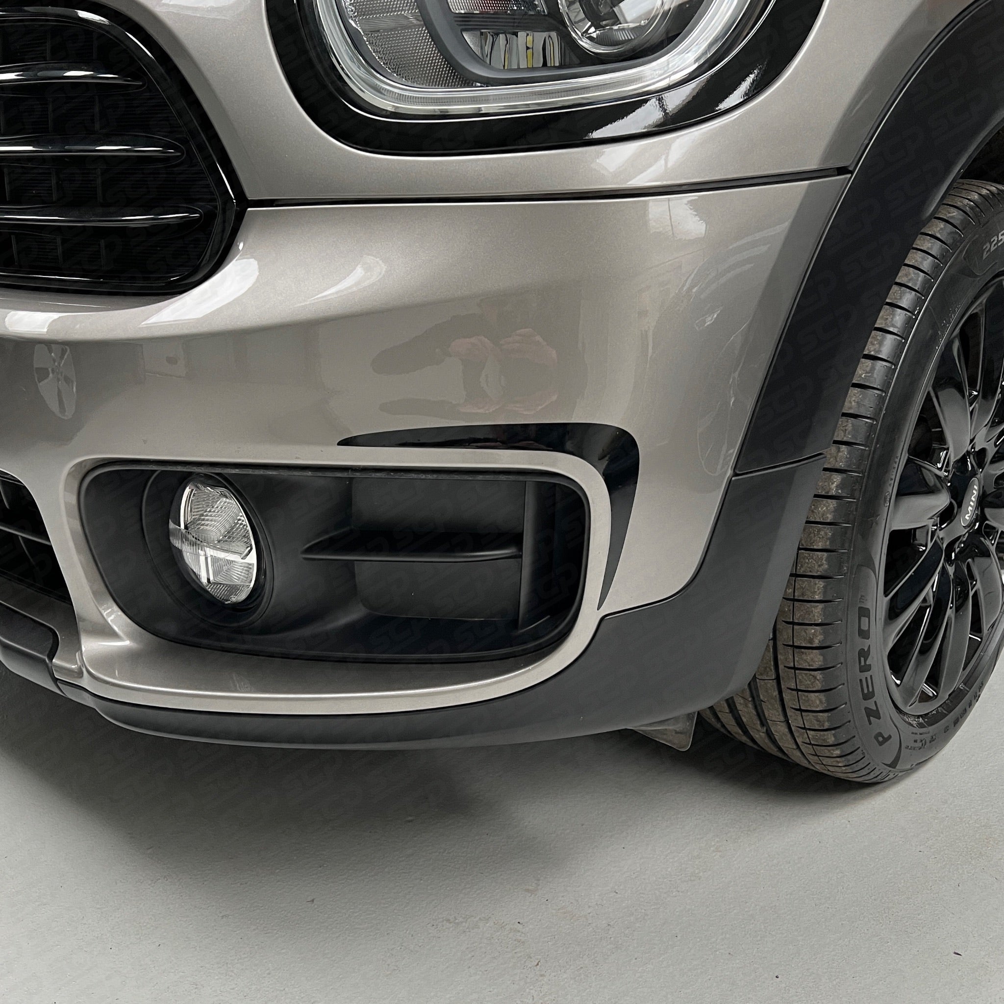 MINI F-Series F60 Countryman Front Venom Decal